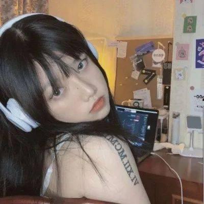 娱乐吃瓜酱微信头像女